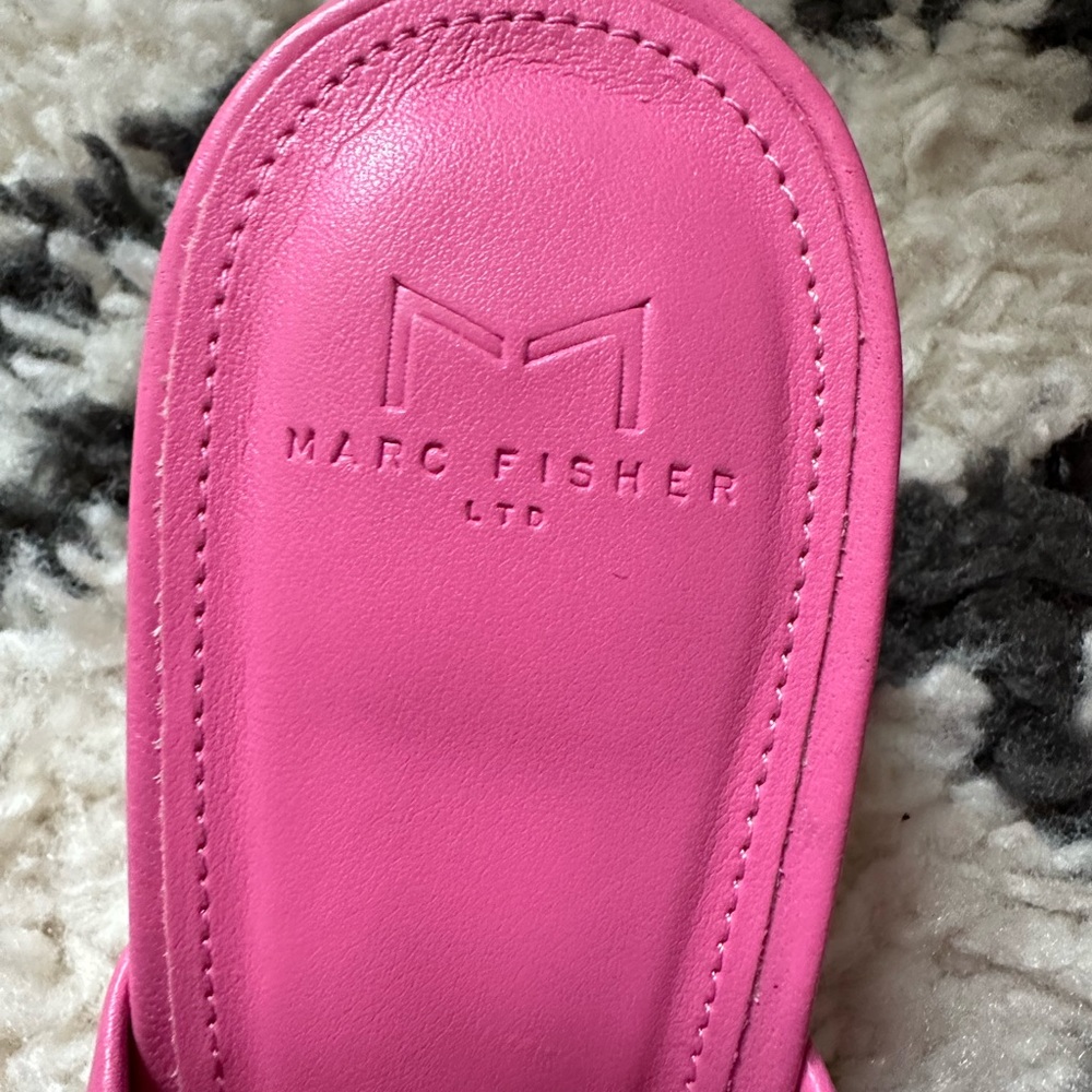 NWOT Marc fisher heels - Picture 4 of 6